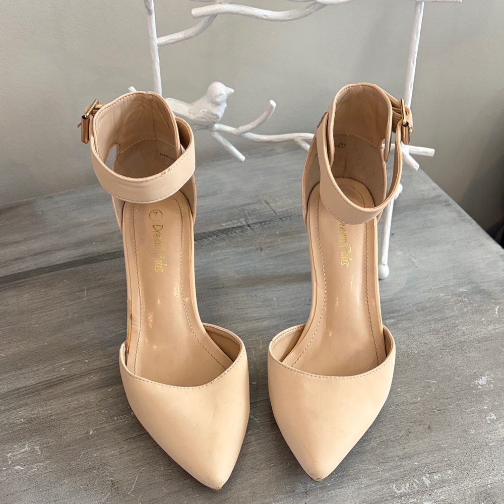 Dream Pairs Vegan Women's Beige/Nude Ankle Strap Heels Size 7